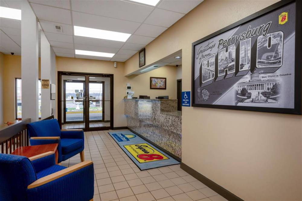 Days Inn By Wyndham Perrysburg/toledo 2