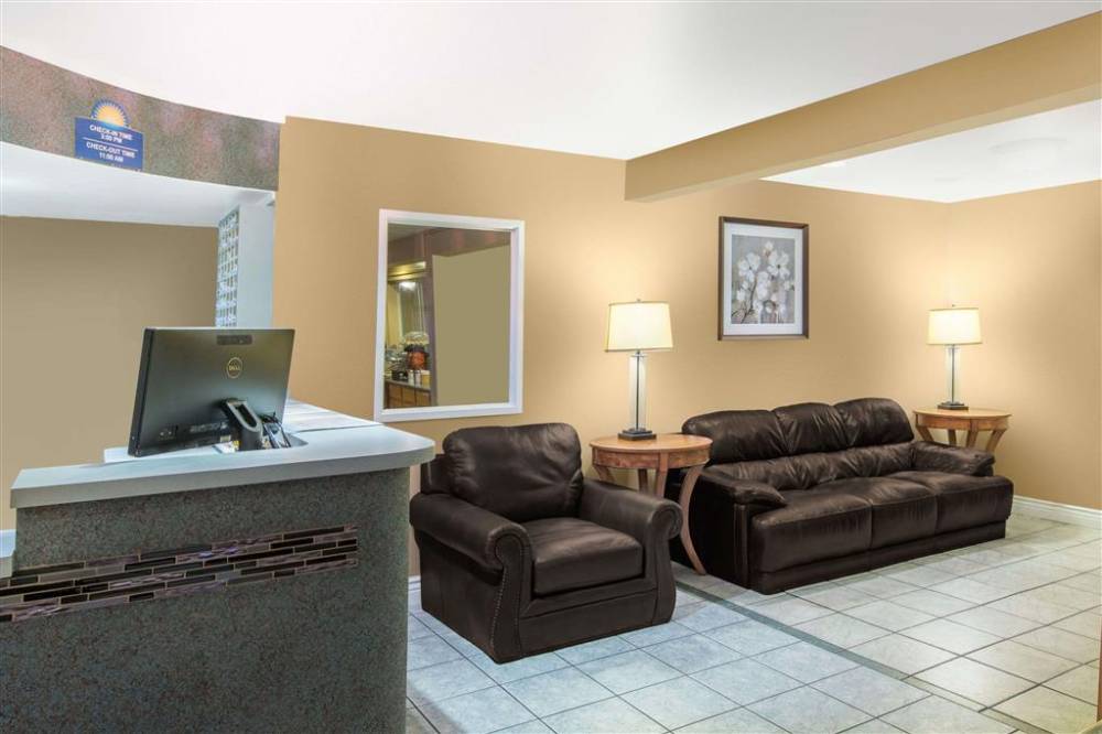 Days Inn By Wyndham Redwood City 2