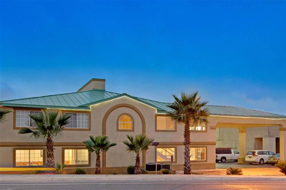 Days Inn By Wyndham San Antonio Airport 2