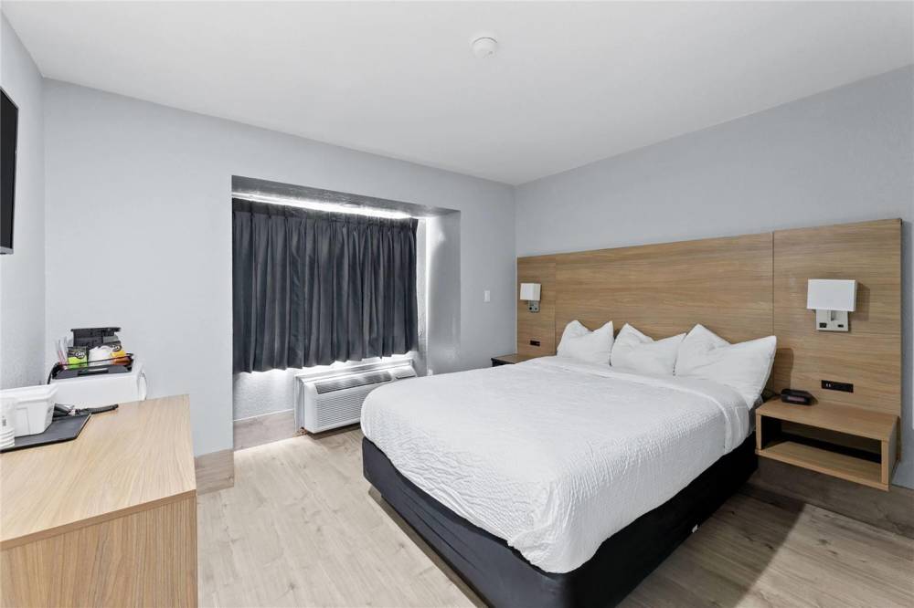 Days Inn By Wyndham San Antonio Downtown 2