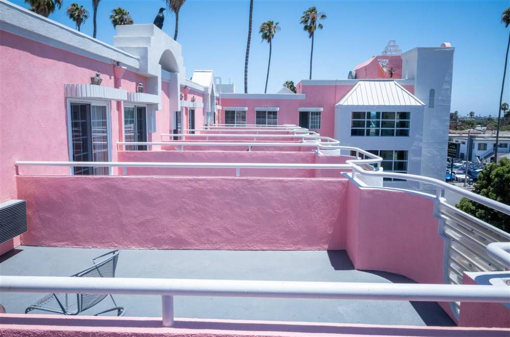 Days Inn By Wyndham Santa Monica/los Angeles 2