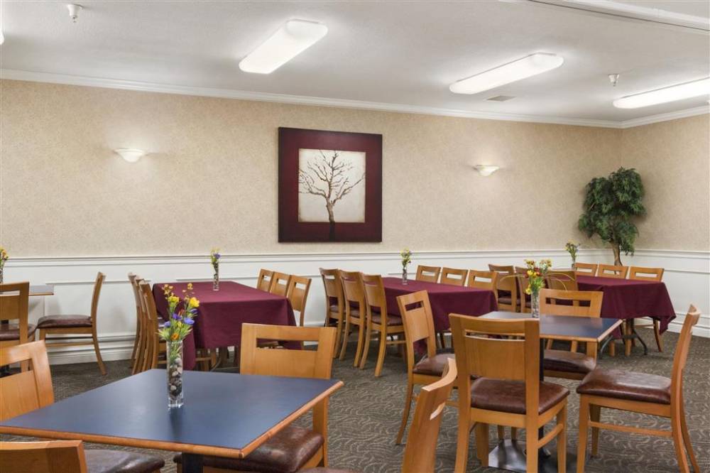 Days Inn By Wyndham Saskatoon 2