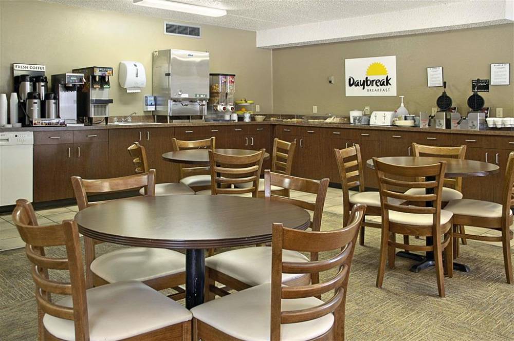 Days Inn By Wyndham Sioux Falls Empire 5