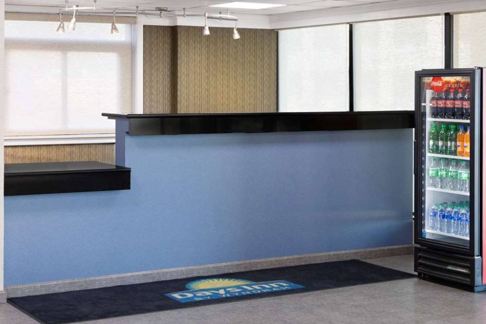 Days Inn By Wyndham Tonawanda/buffalo 6