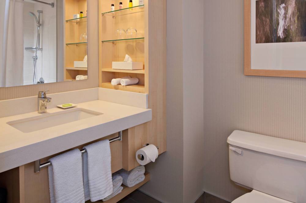 Standard Guest Bathroom