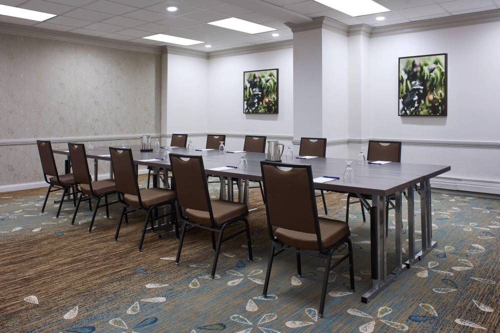 Delta Hotels By Marriott Winnipeg 9