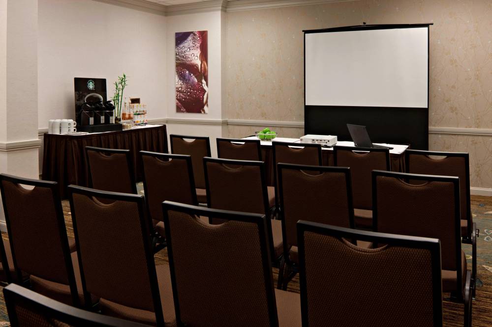 Delta Hotels By Marriott Winnipeg 8