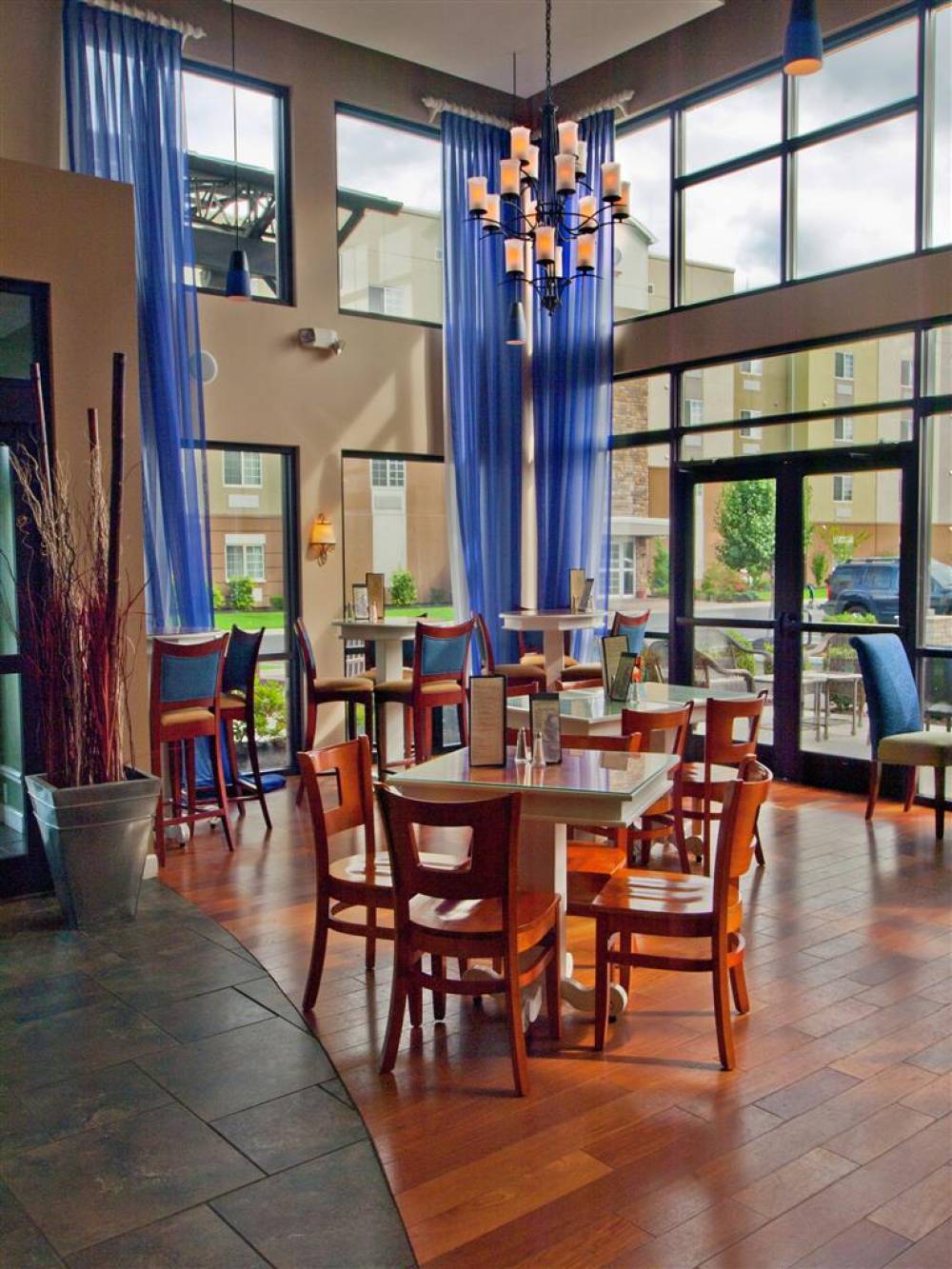 Doubletree By Hilton Buffalo-amherst 8