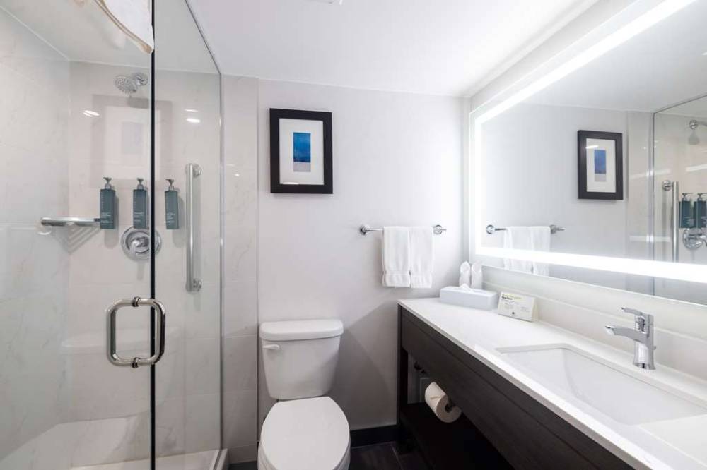 Doubletree By Hilton Calgary North 8