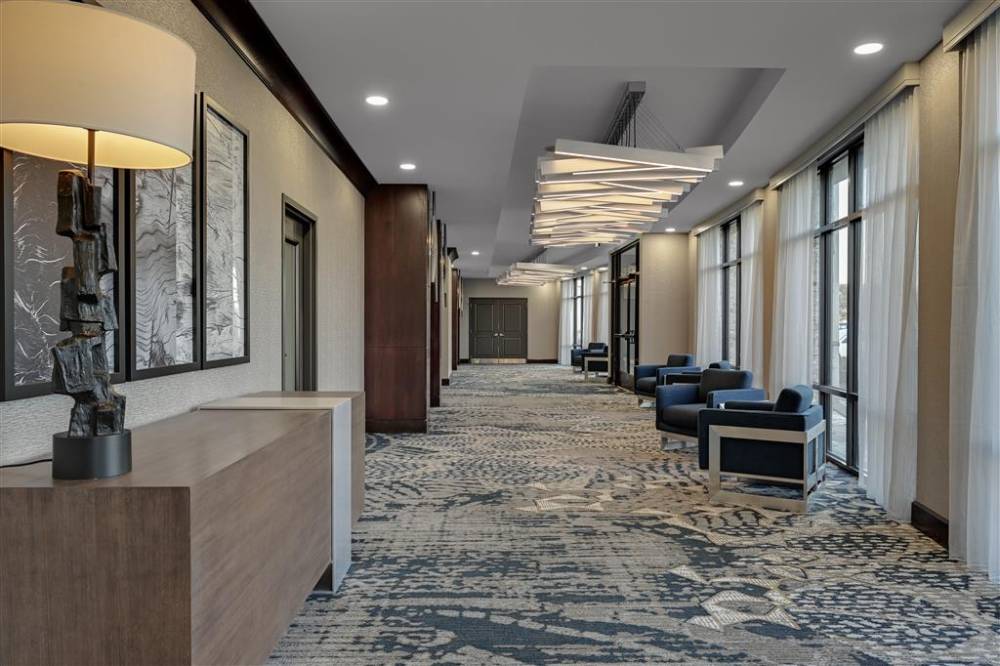 Doubletree By Hilton Denver International Airport 2