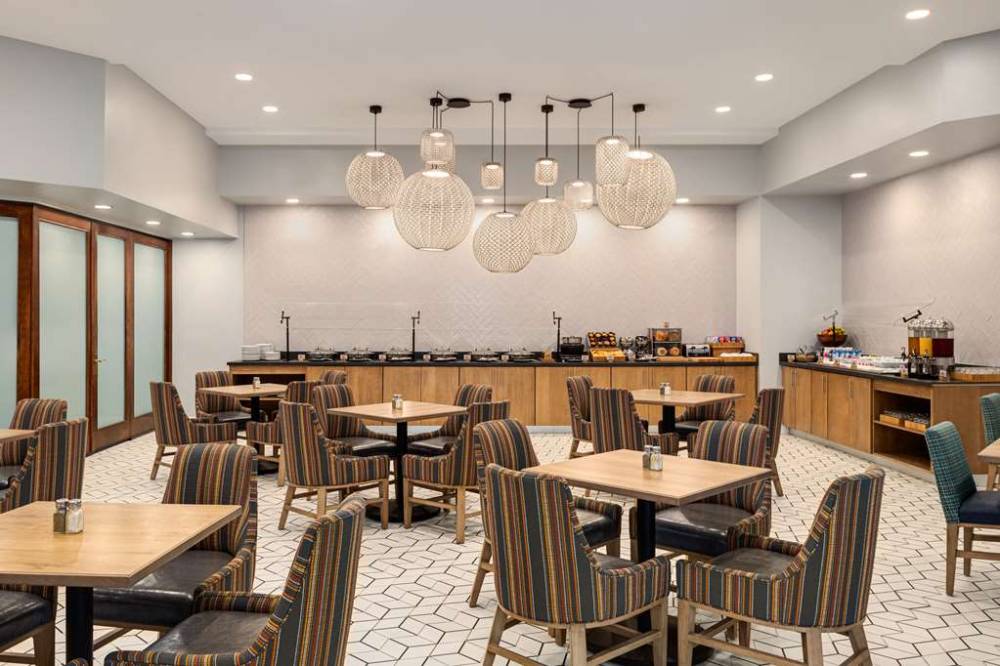 Doubletree By Hilton Fort Myers At Bell Tower Shops 6