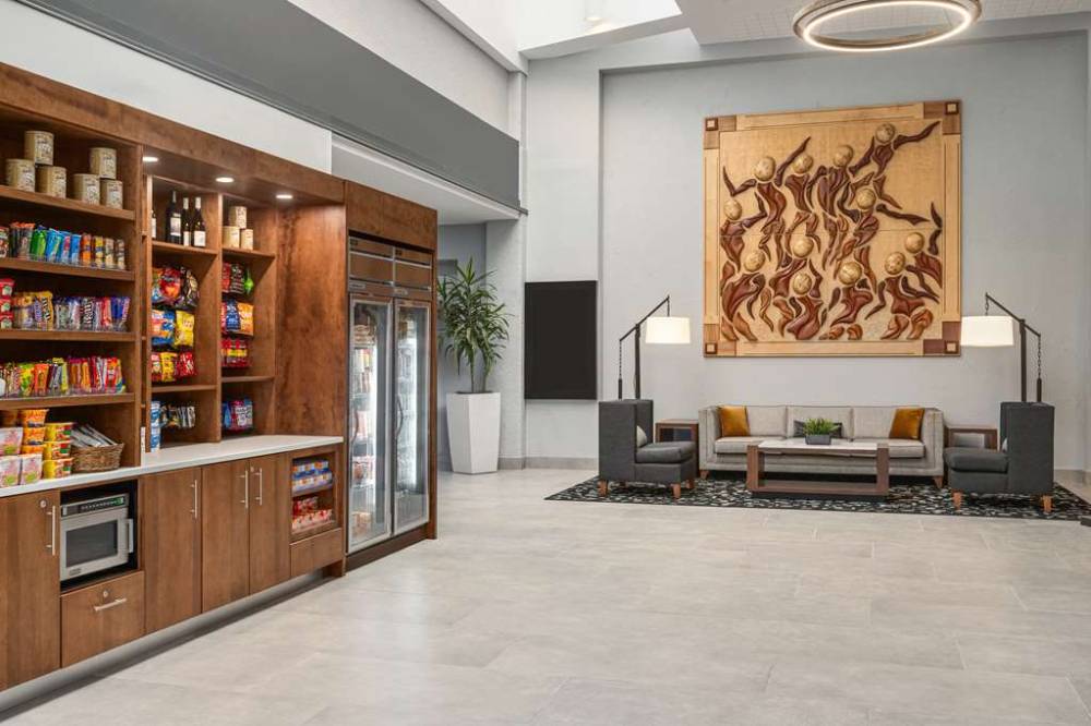 Doubletree By Hilton Fort Myers At Bell Tower Shops 7