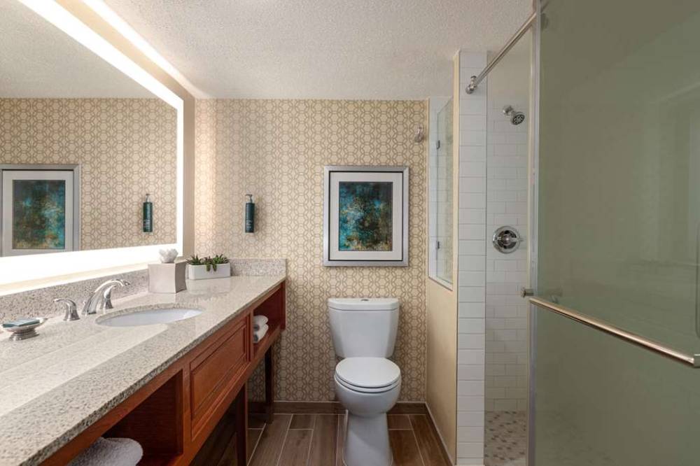 Doubletree By Hilton Fort Myers At Bell Tower Shops 9