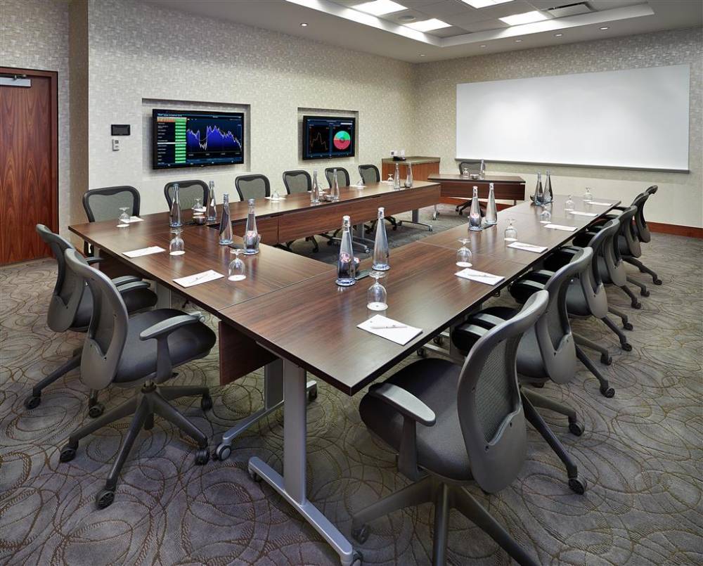 Doubletree By Hilton Hotel And Conference Centre Regina 2