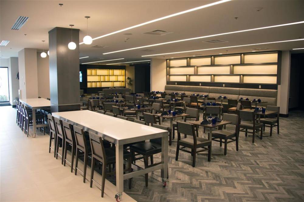 Doubletree By Hilton Hotel Syracuse 4