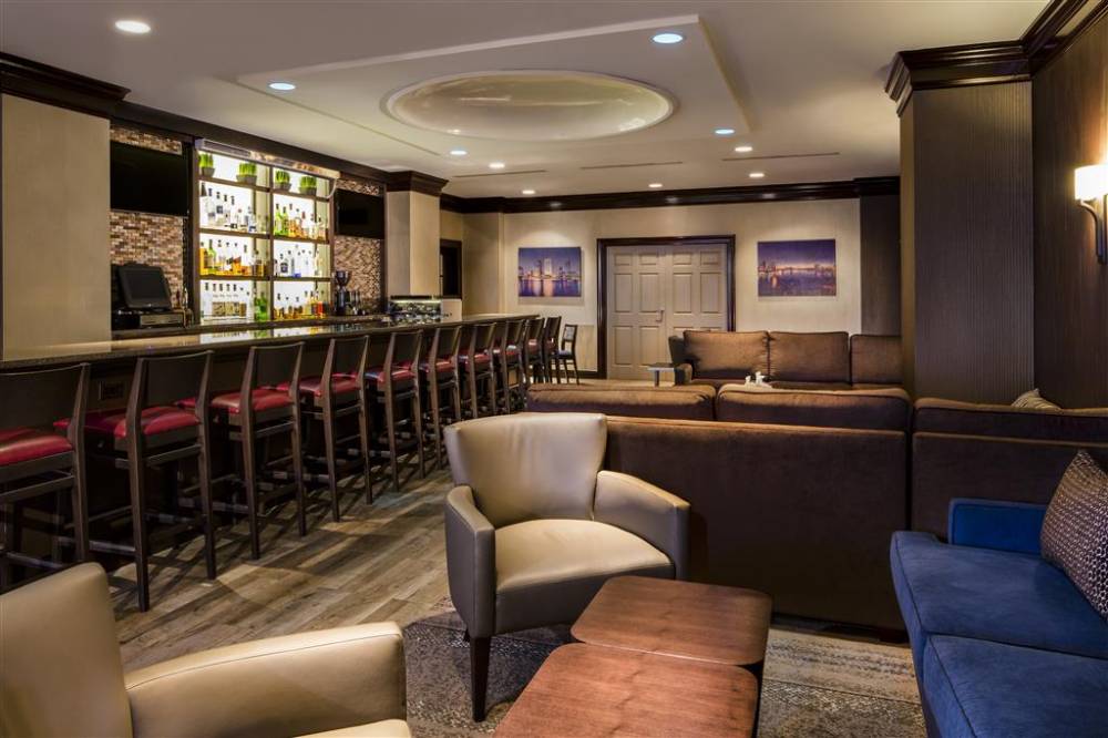 Doubletree By Hilton Jacksonville Riverfront 3