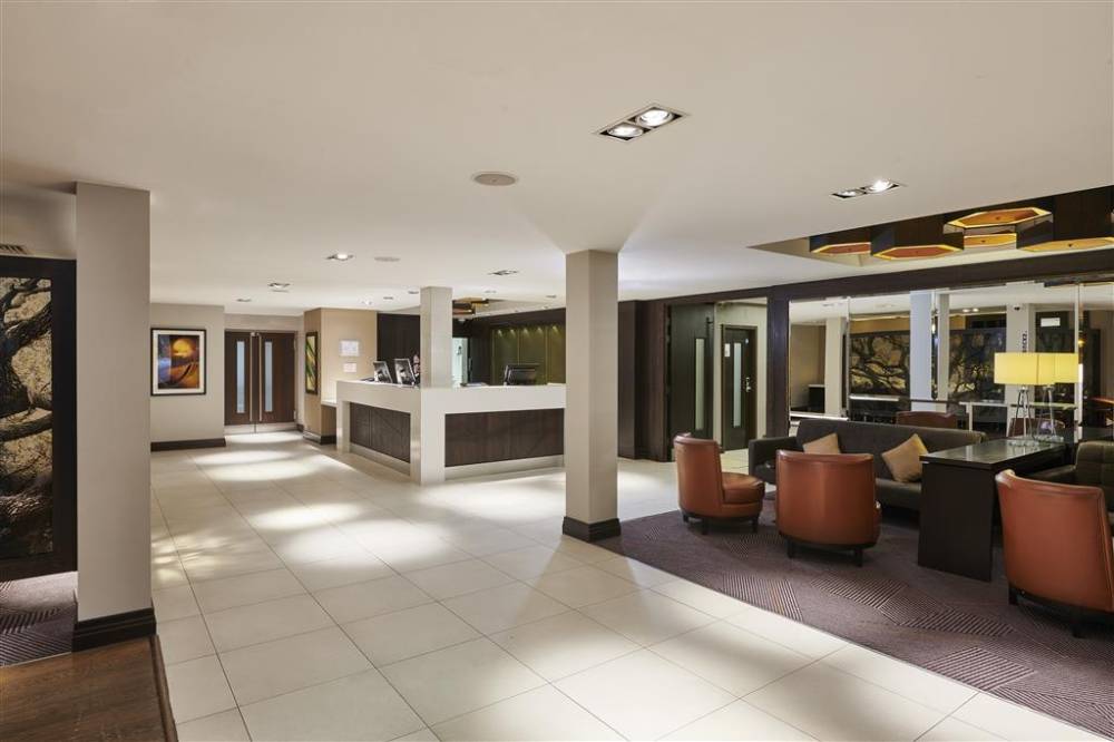 Doubletree By Hilton London - Ealing 3