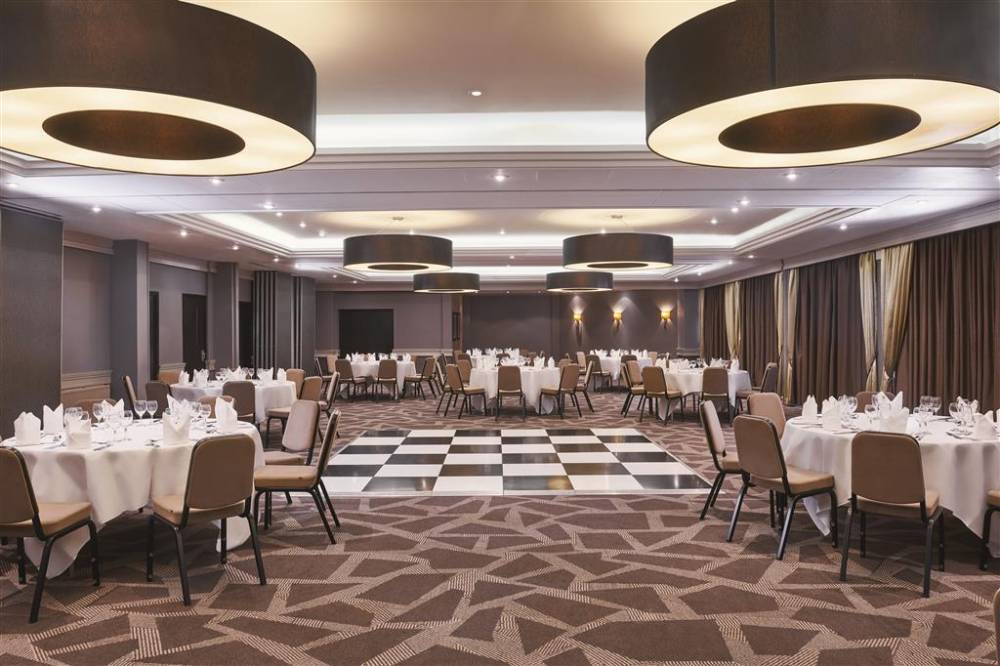 Doubletree By Hilton London - Ealing 2