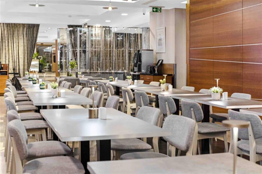 Doubletree By Hilton London Kensington 3