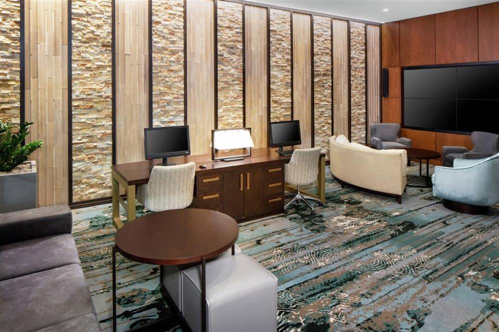 Doubletree By Hilton Manchester Downtown 3