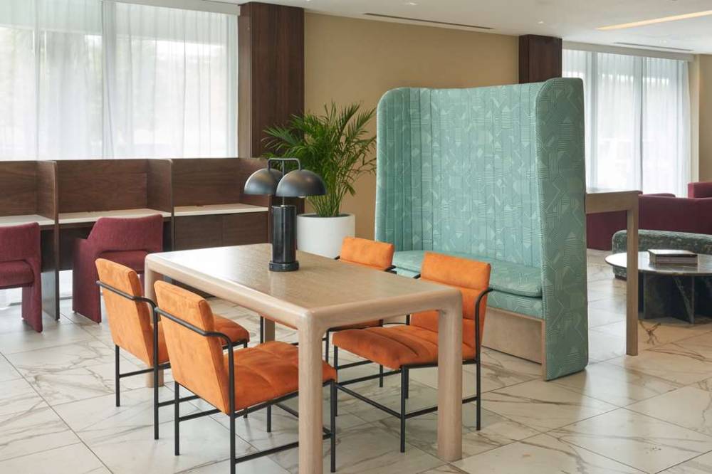 Doubletree By Hilton Miami North I-95 3