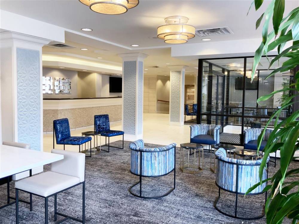 Doubletree By Hilton Milwaukee Downtown 3