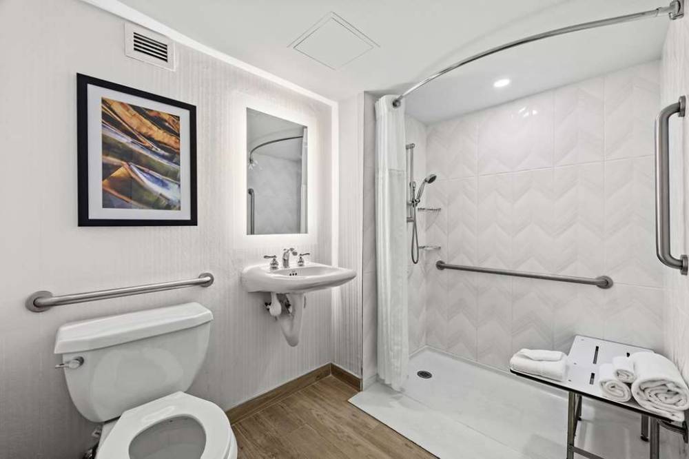 Doubletree By Hilton New York Jfk Airport 5