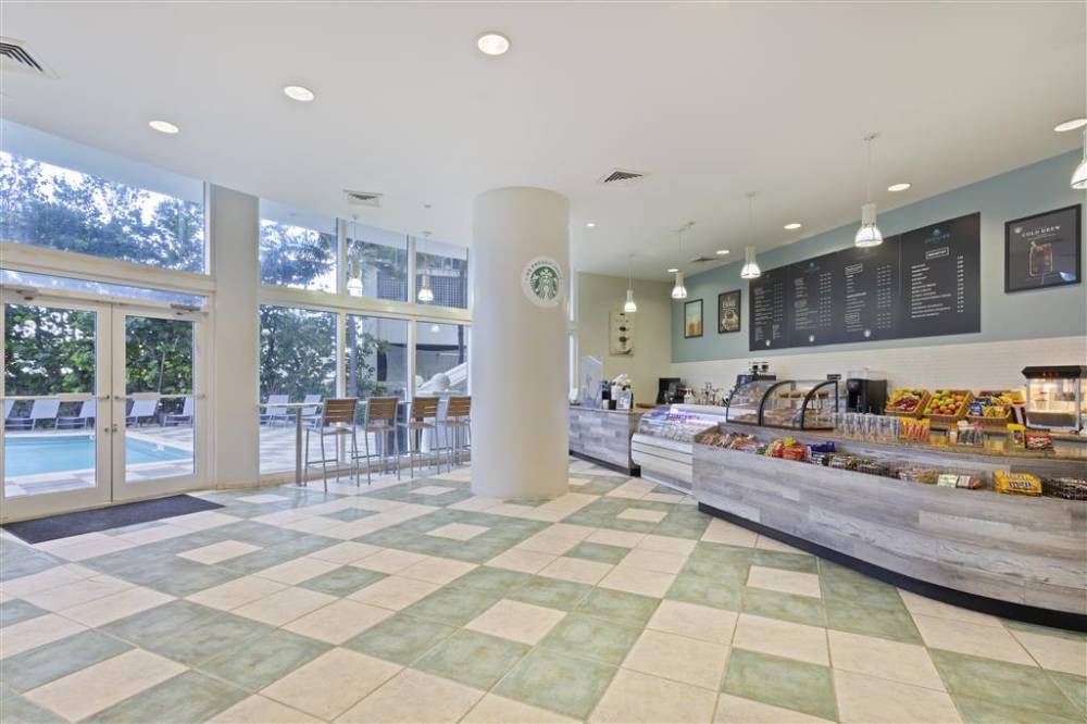 Doubletree By Hilton Ocean Point Resort & Spa - North Miami 5