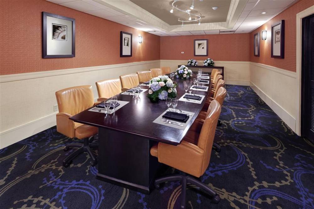 Doubletree By Hilton Orlando Downtown 2