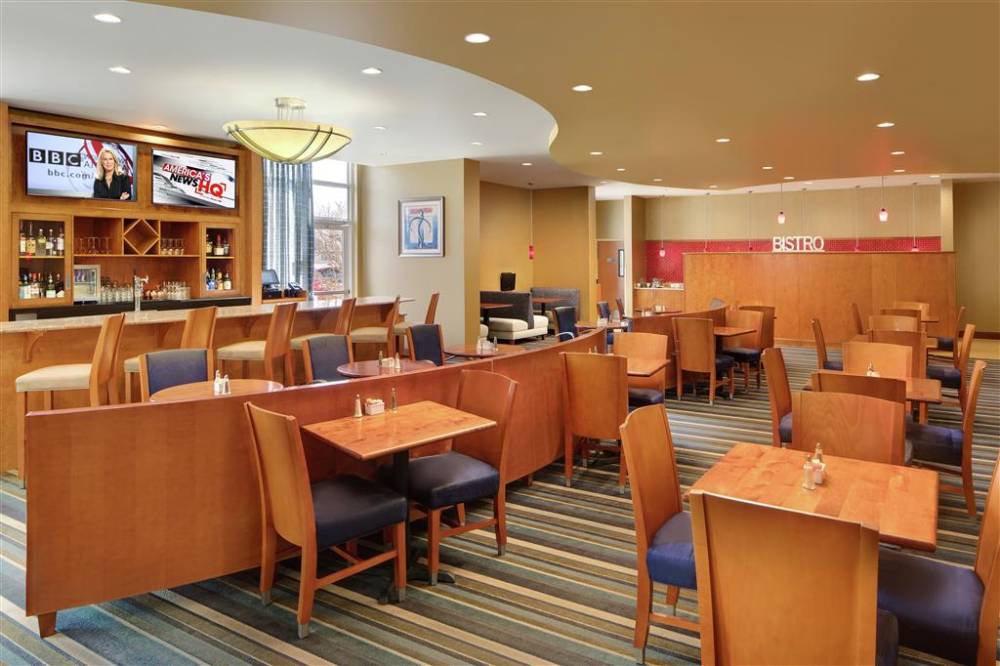 Doubletree By Hilton Richmond Airport 5