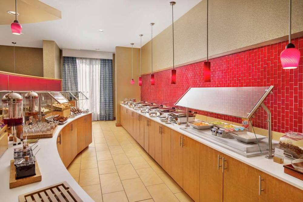 Doubletree By Hilton Richmond Airport 8