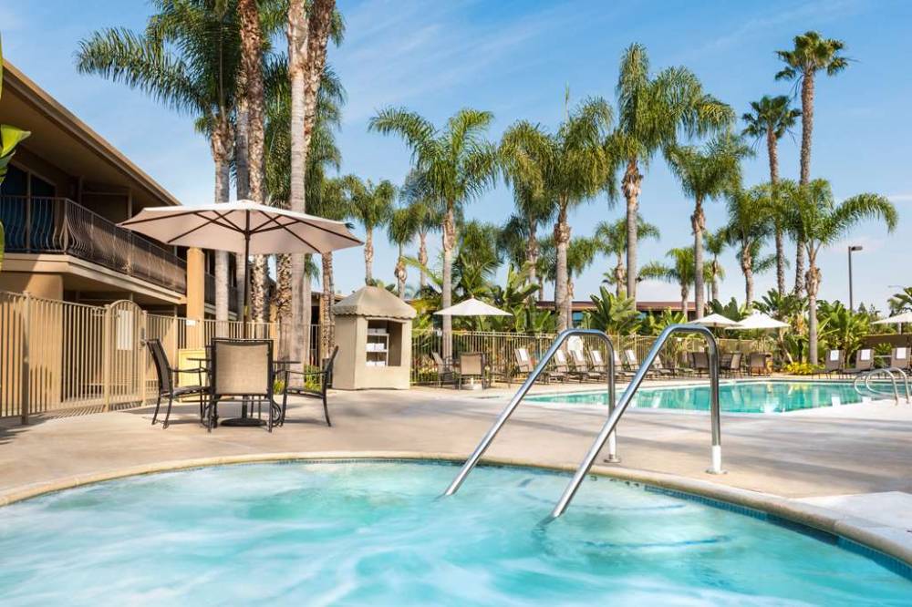 Doubletree By Hilton San Diego Bayside 6