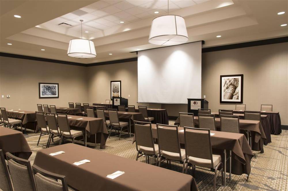 Doubletree By Hilton Schenectady 2