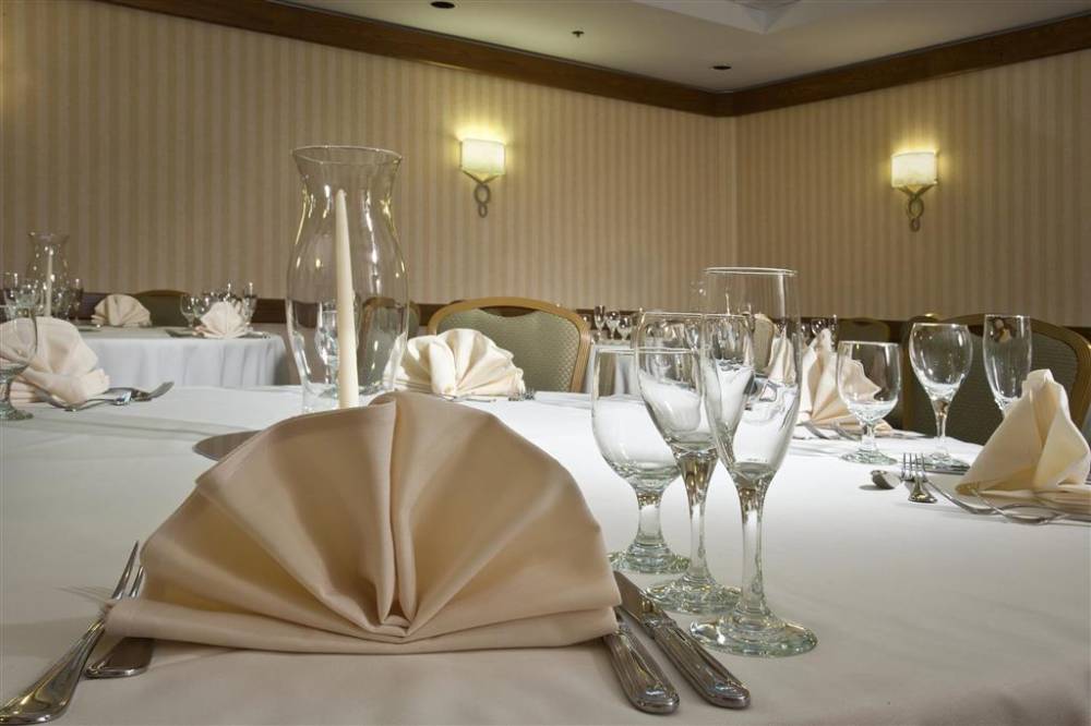 Doubletree By Hilton South Bend 2