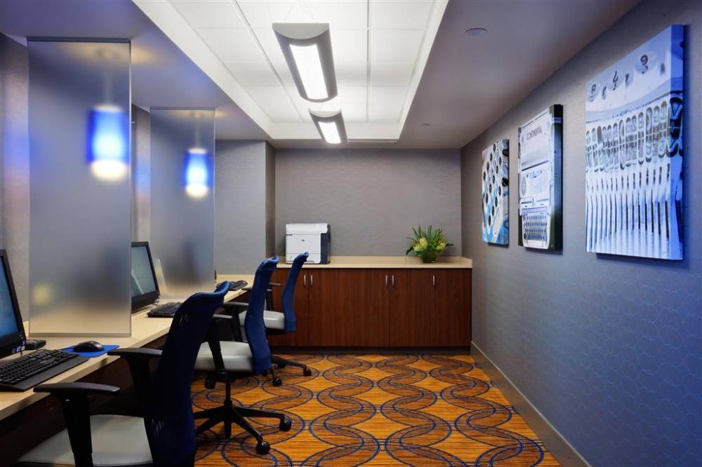 Doubletree By Hilton South Bend 6