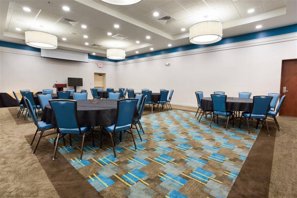 Drury Inn And Suites Grand Rapids 2