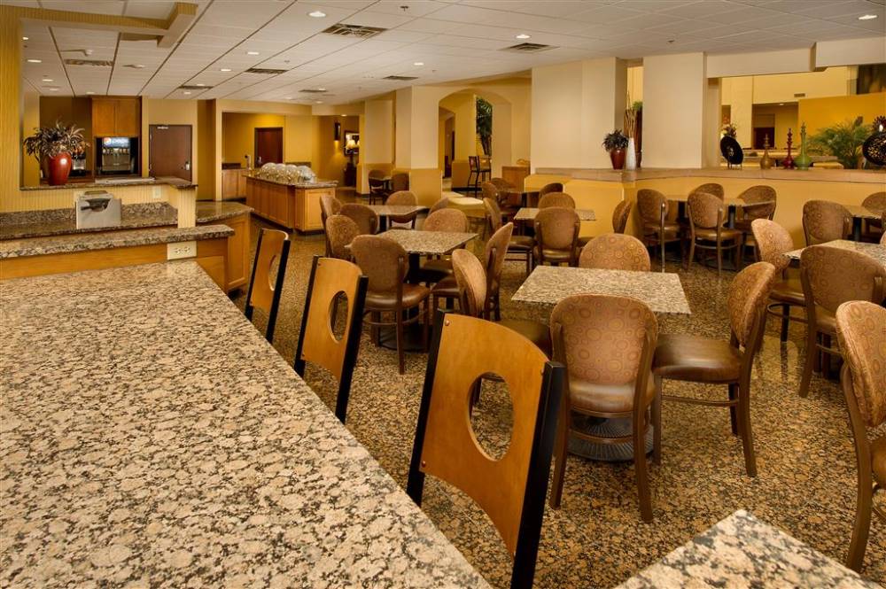 Drury Inn And Suites Phoenix Airport 4