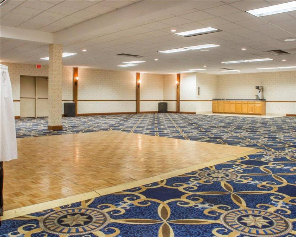 Econo Lodge Broken Arrow - Tulsa 5