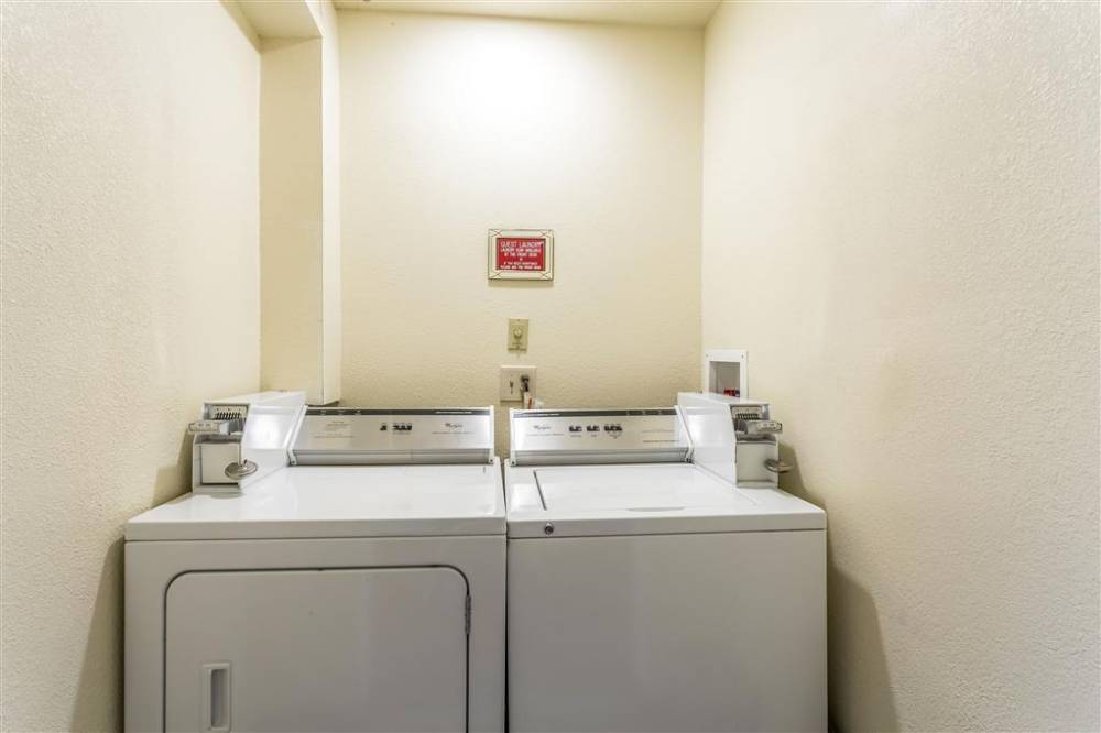 Econo Lodge Inn And Suites Albuquerque East I-40 Eubank Exit 6