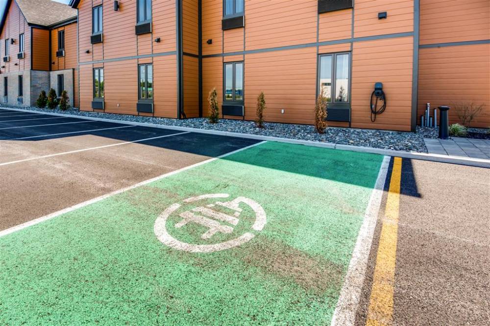 Econo Lodge Inn And Suites St. Apollinai 2