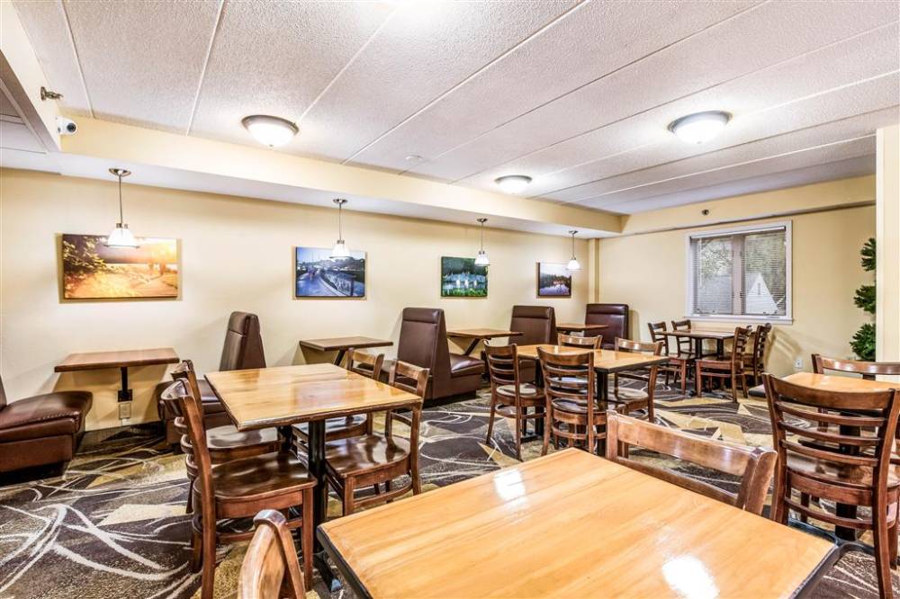 Econo Lodge Mayo Clinic Area 9
