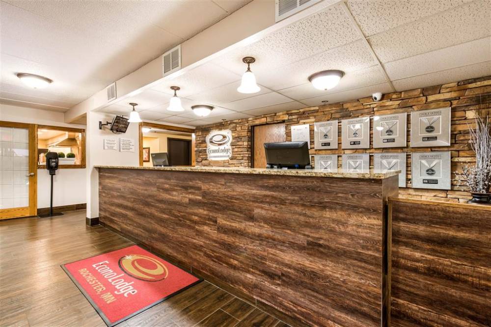 Econo Lodge Mayo Clinic Area 5