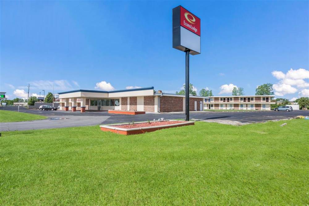 Econo Lodge Neenah 2