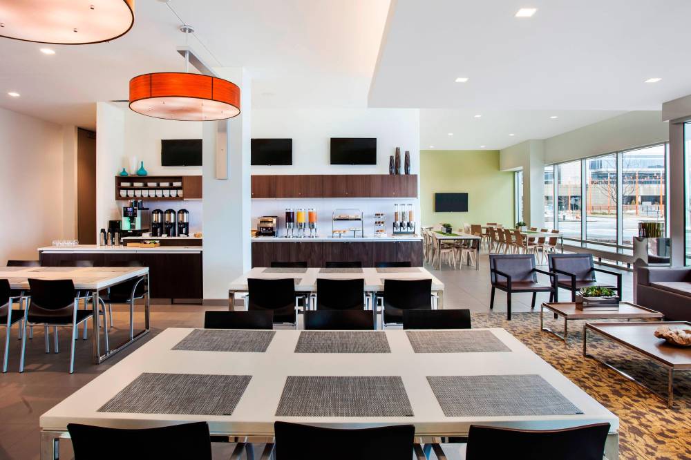 Element Boston Seaport District 8