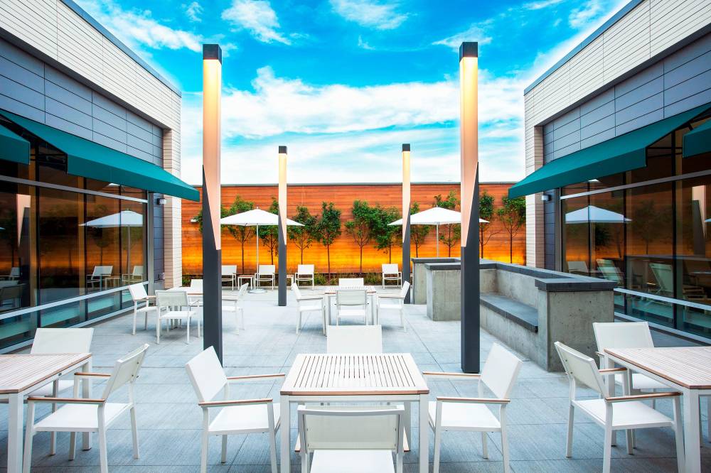 Element Boston Seaport District 9