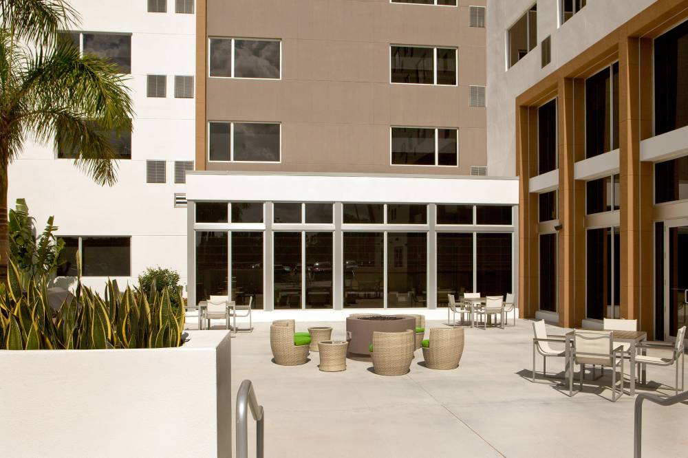 Element Miami Doral 3