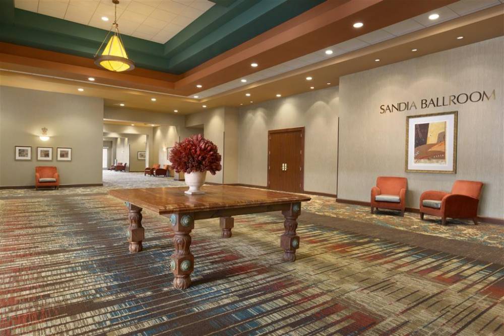 Embassy Suites By Hilton Albuquerque Hotel & Spa 2