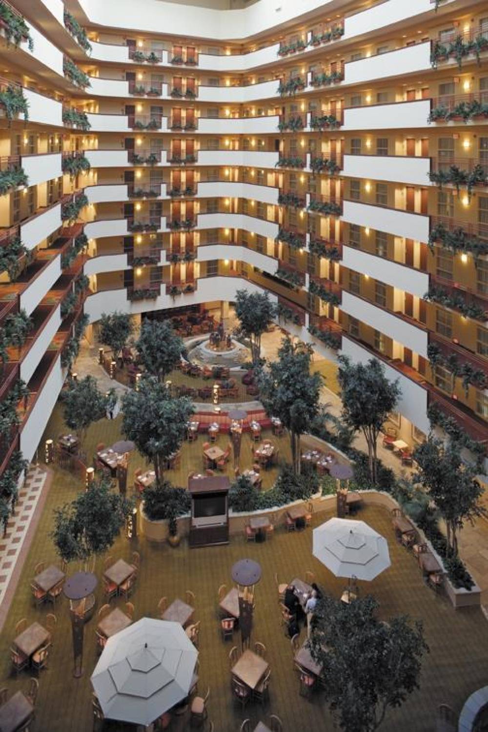 Embassy Suites By Hilton Albuquerque Hotel & Spa 3