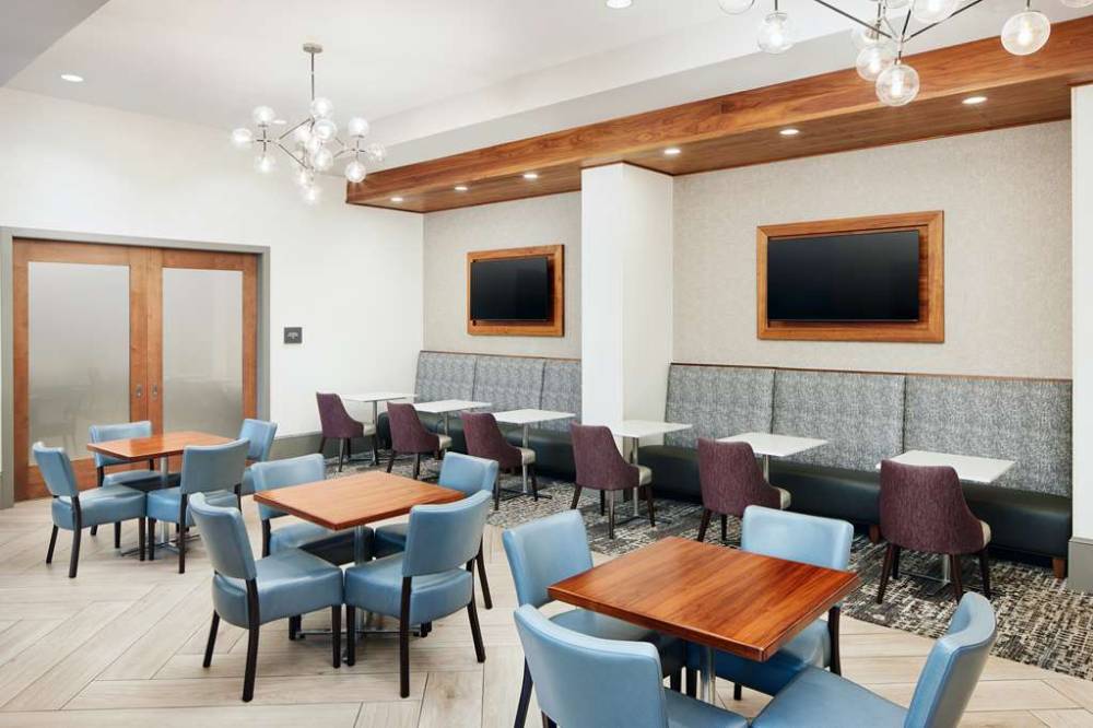 Embassy Suites By Hilton Atlanta Airport North 10