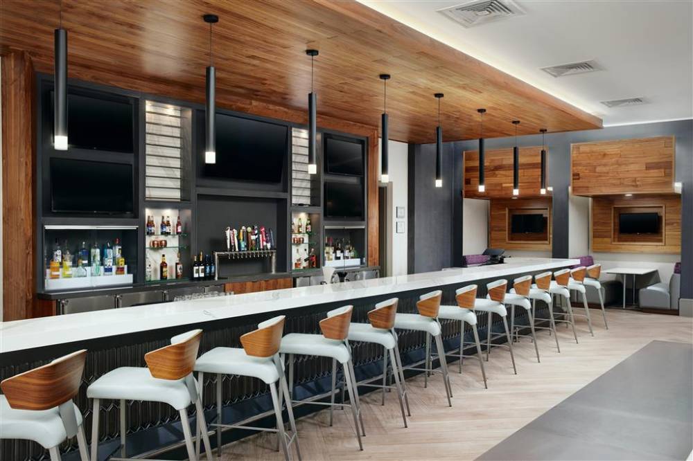 Embassy Suites By Hilton Atlanta Airport North 6
